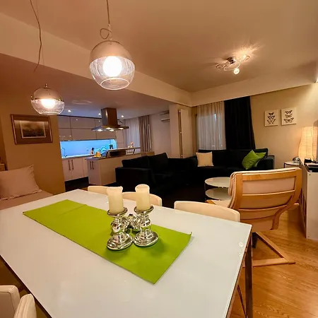 Apartment στην καρδια τησ πολησ - In The Hurt Of The Town