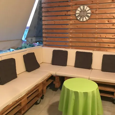 Στην ΚΑΡΔΙΑ ΤΗΣ ΠΟΛΗΣ - in the HURT OF THE TOWN * 트리칼라