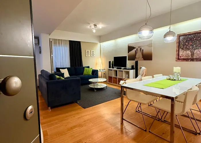 στην καρδια τησ πολησ - In The Hurt Of The Town *