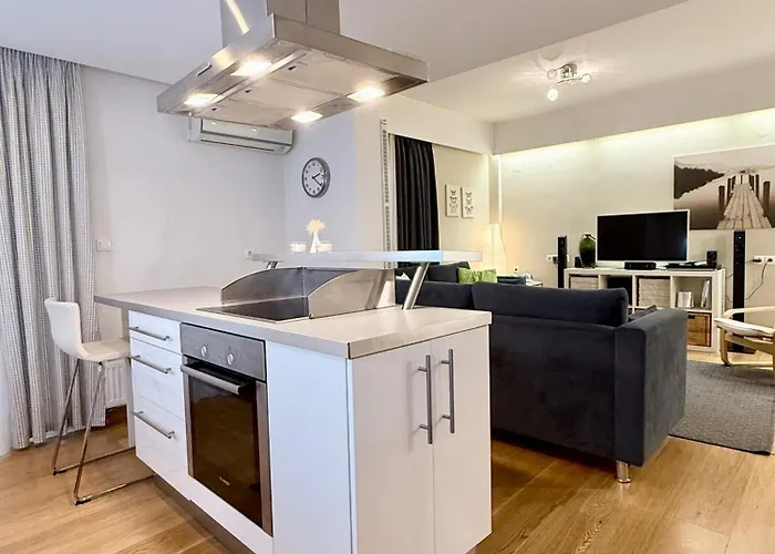 Apartment στην καρδια τησ πολησ - In The Hurt Of The Town *